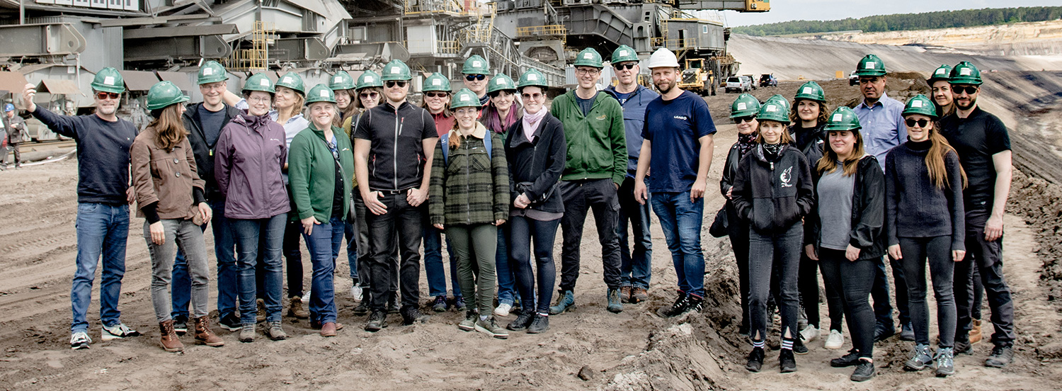 Mitarbeiter der ENO, Gruppenbild im Tagebau